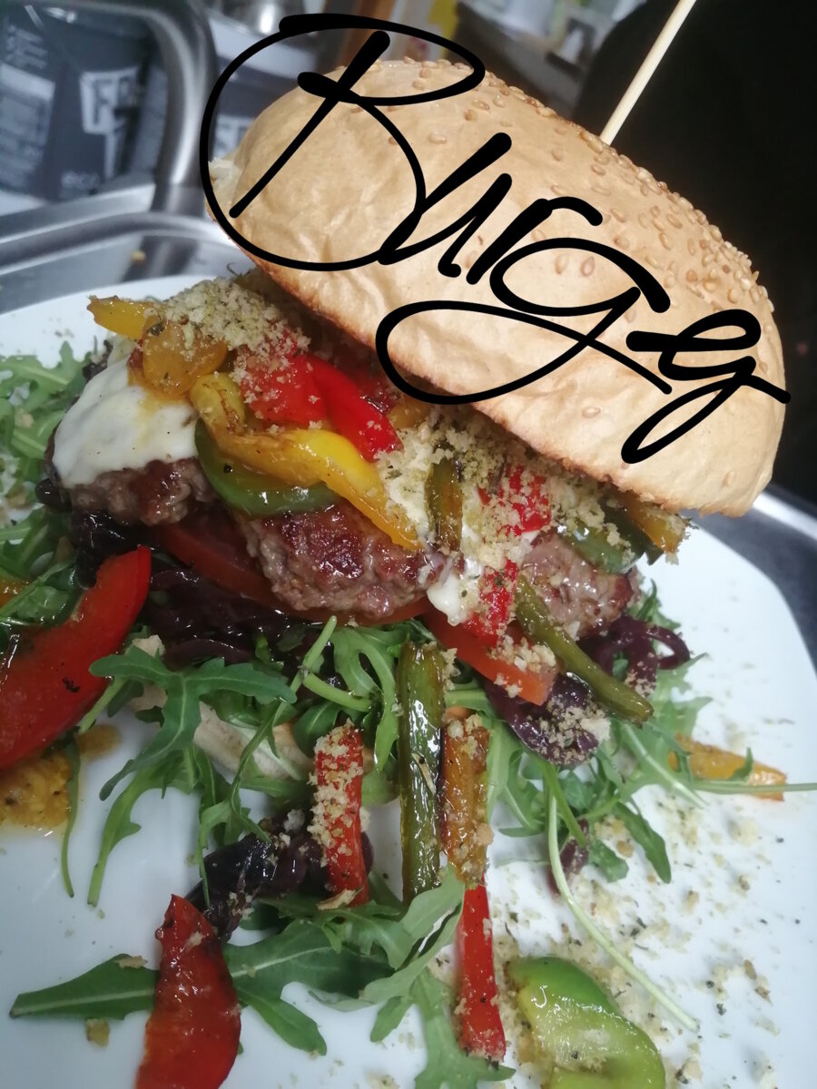 Italo Burger bei Cafe Pub Franziska